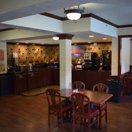 Baymont By Wyndham Yakima Riverfront Екстериор снимка