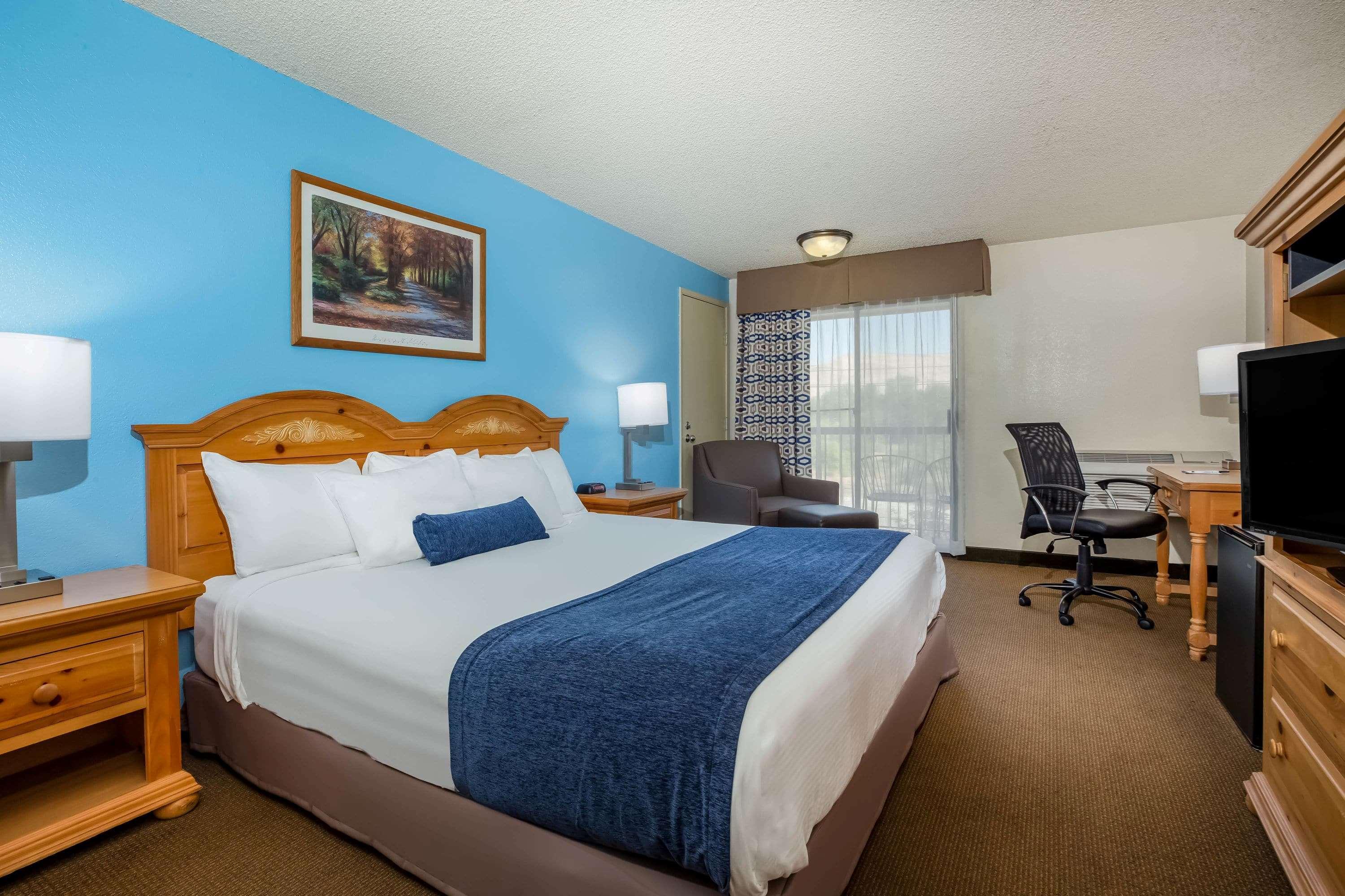 Baymont By Wyndham Yakima Riverfront Екстериор снимка