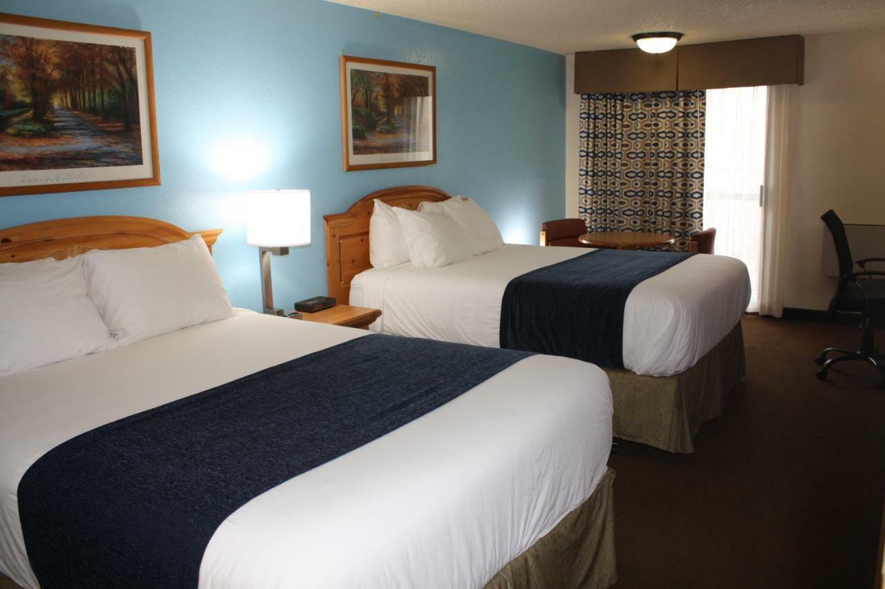 Baymont By Wyndham Yakima Riverfront Екстериор снимка