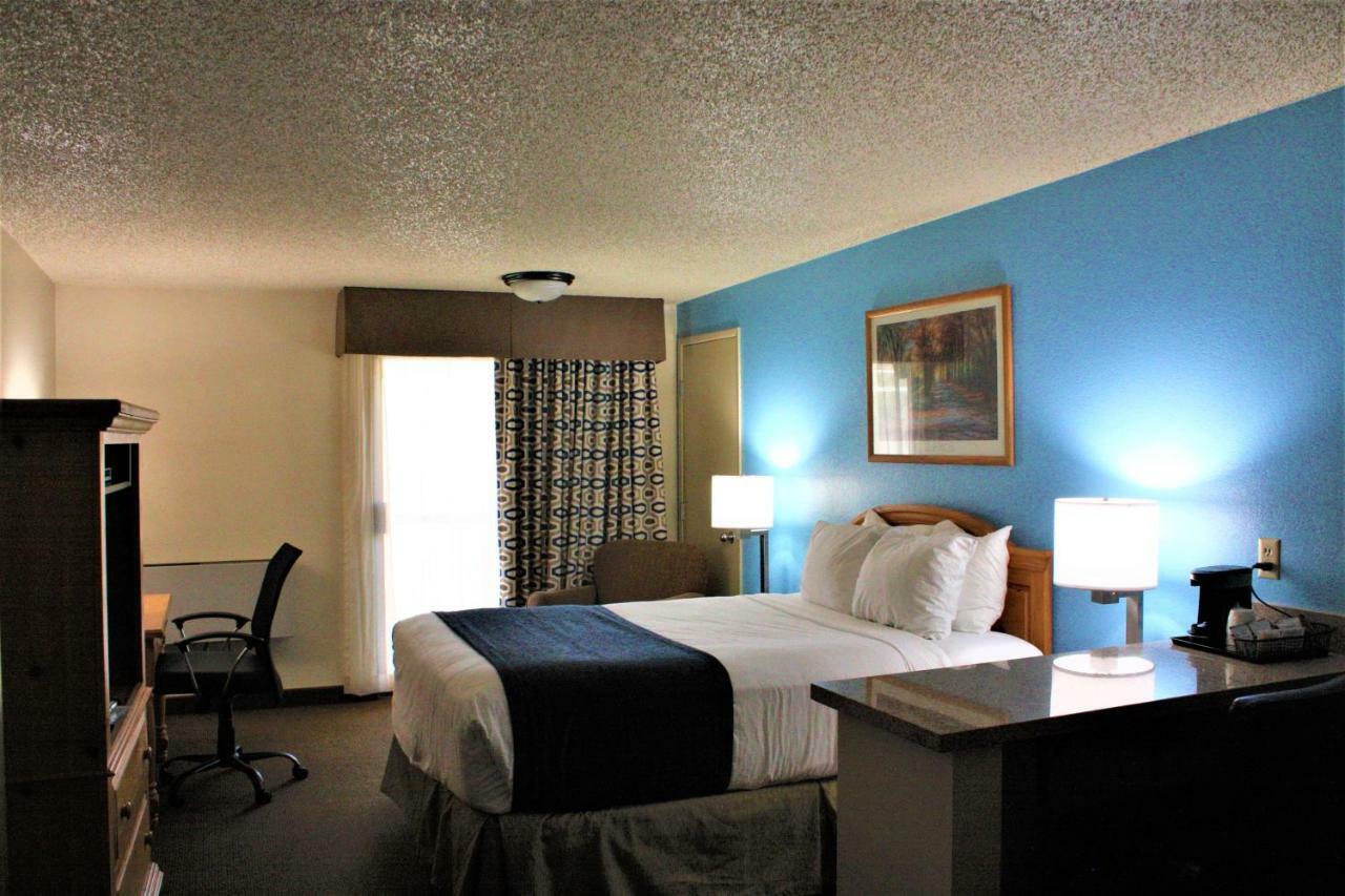 Baymont By Wyndham Yakima Riverfront Екстериор снимка